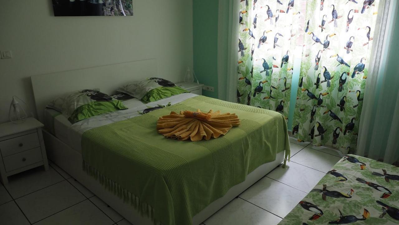 Chambres D'Hotes Du Domaine Des Doudous Сен-Пиер Екстериор снимка
