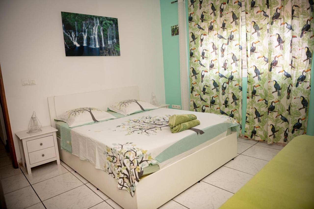 Chambres D'Hotes Du Domaine Des Doudous Сен-Пиер Екстериор снимка