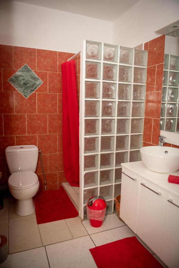Chambres D'Hotes Du Domaine Des Doudous Сен-Пиер Екстериор снимка