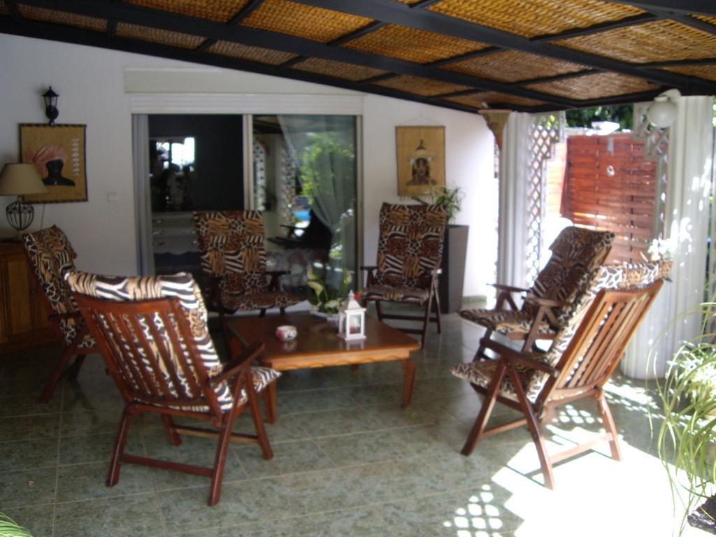 Chambres D'Hotes Du Domaine Des Doudous Сен-Пиер Екстериор снимка